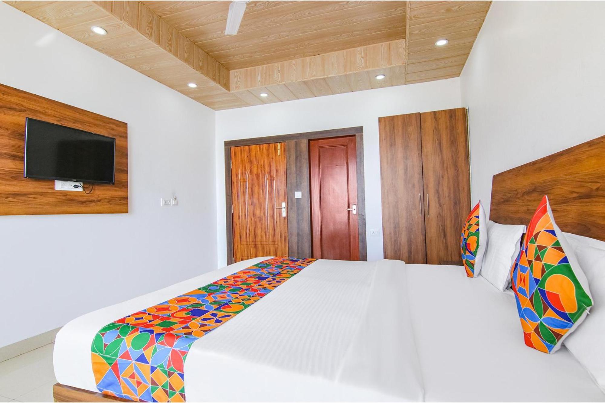 Fabexpress Kalsia Homestay - Nr Radha Krishna Mandir Мусори Екстериор снимка