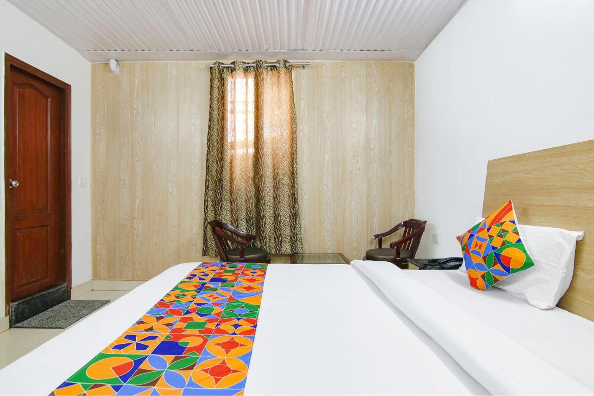 Fabexpress Kalsia Homestay - Nr Radha Krishna Mandir Мусори Екстериор снимка