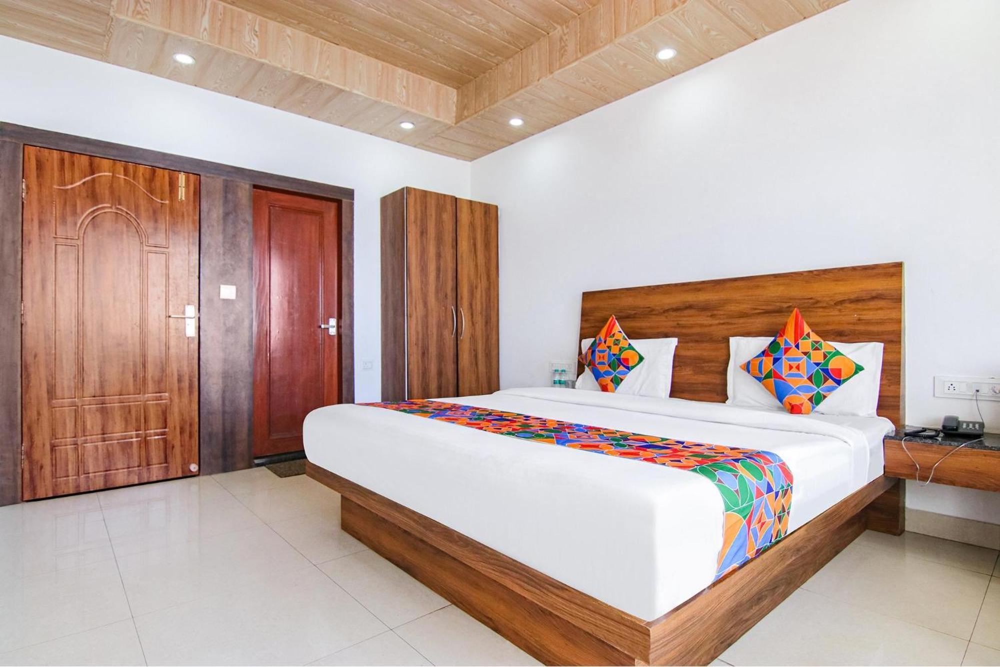 Fabexpress Kalsia Homestay - Nr Radha Krishna Mandir Мусори Екстериор снимка